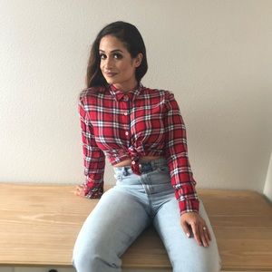 Plaid Shoulder-Hooked Button Down